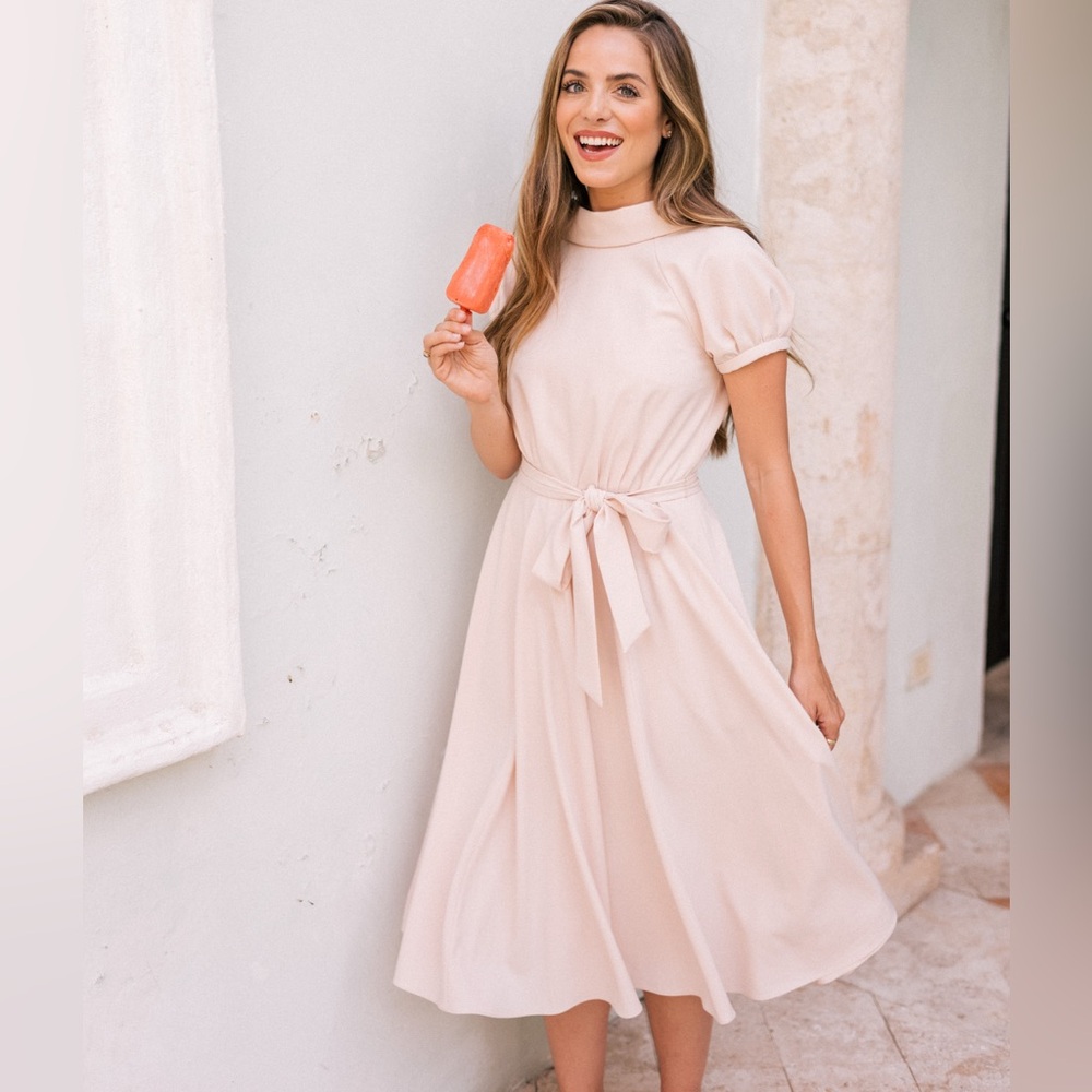 Gal Meets Glam Soft Cream Midi Dress